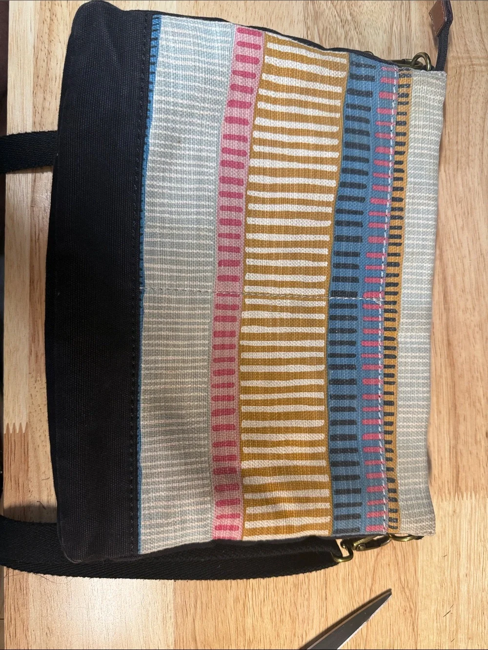 Fossil Men’s Navy Canvas Messenger with Multicolor Stripe Panel